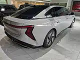 Фото 7 - Hongqi EH7