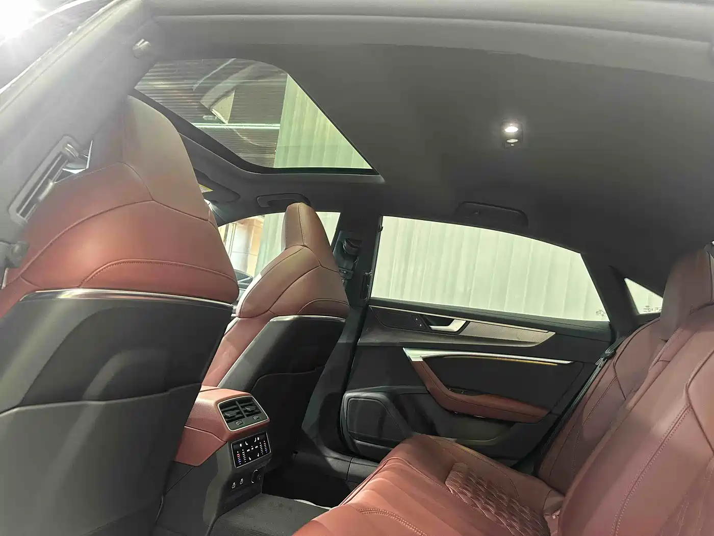 Audi A7L 2025 Model Year 45 TFSI quattro Black Knight Edition фото 14