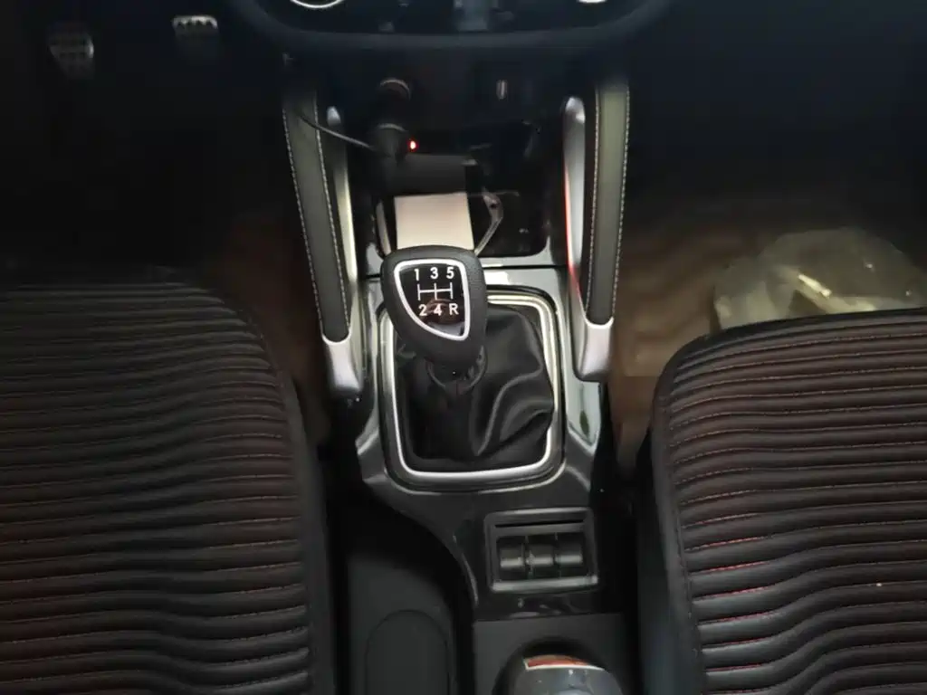 BAIC Changhe Q35 2018 2016 1.5L Manual Cool Edition