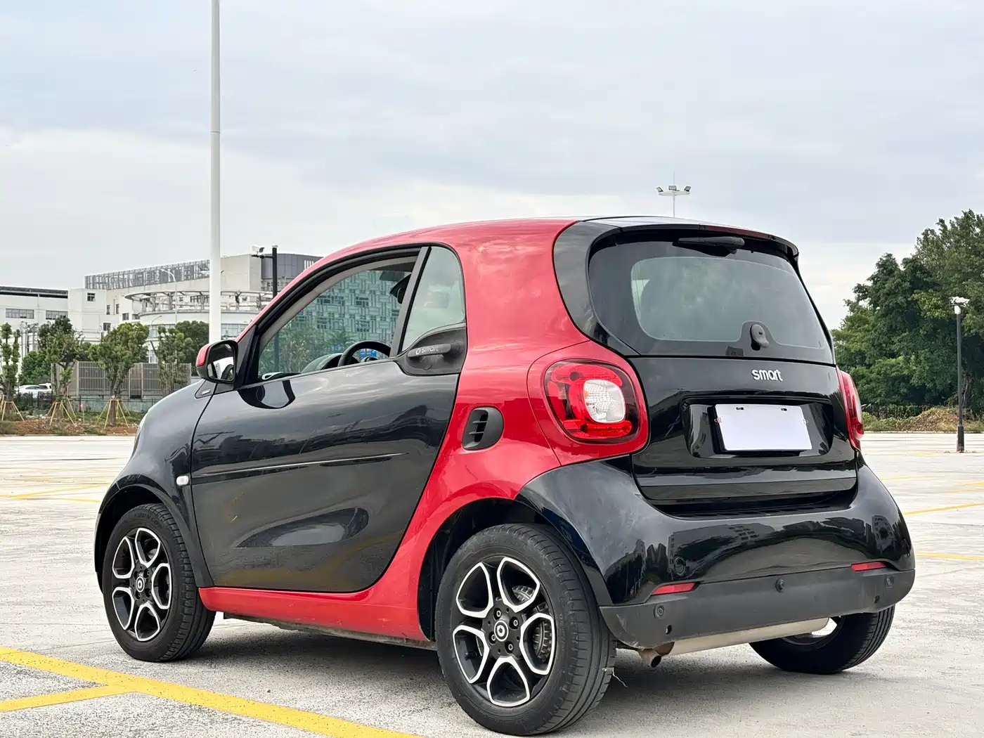 smart fortwo 2019 2019 0.9T 66kW Hardtop Dynamic Edition China VI