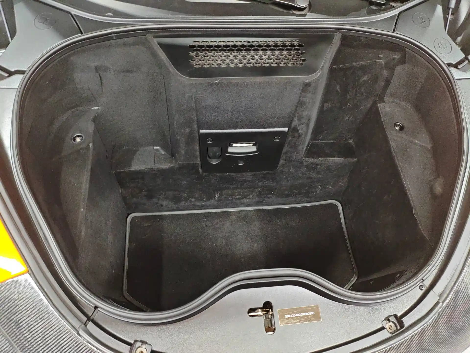 Фото 9 - McLaren 570