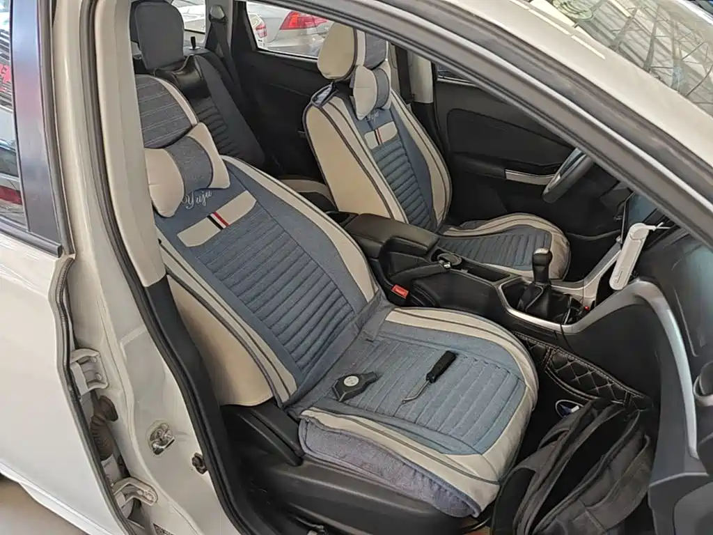 Venucia T70 2017 2016 1.6L Manual Rui Xing Edition