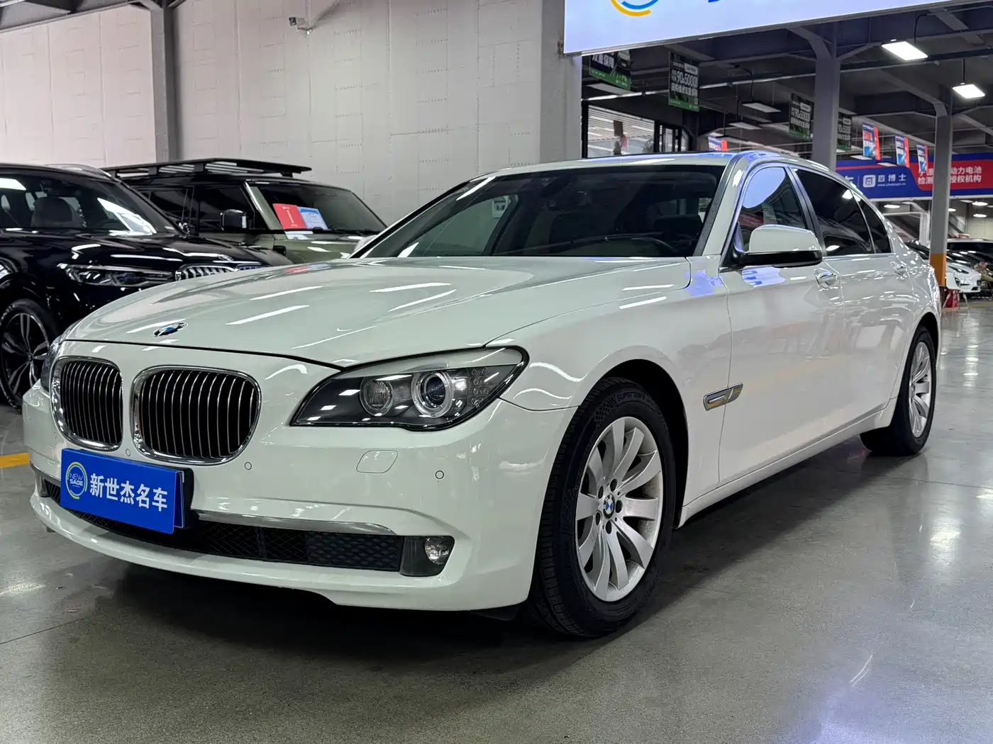 BMW 7 Series 2009 Model 740Li Leading Edition