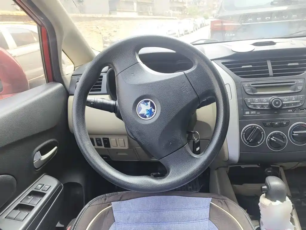 Venucia R50 2014 2013 1.6L Auto Fashion
