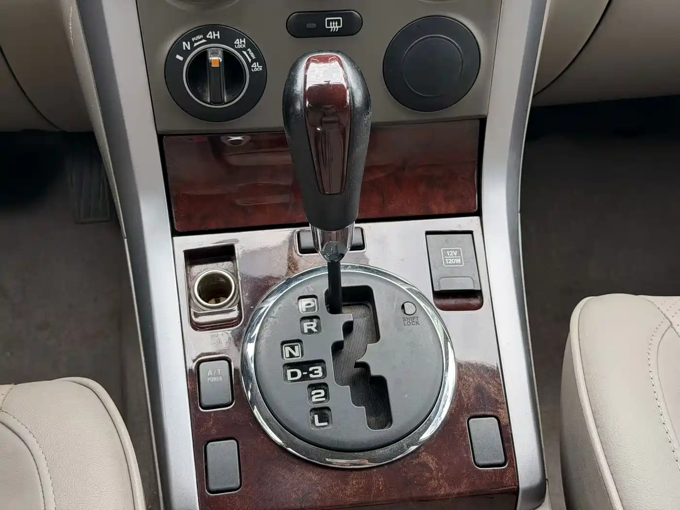 Suzuki Grand Vitara 2008 2007 2.0 AT Luxury