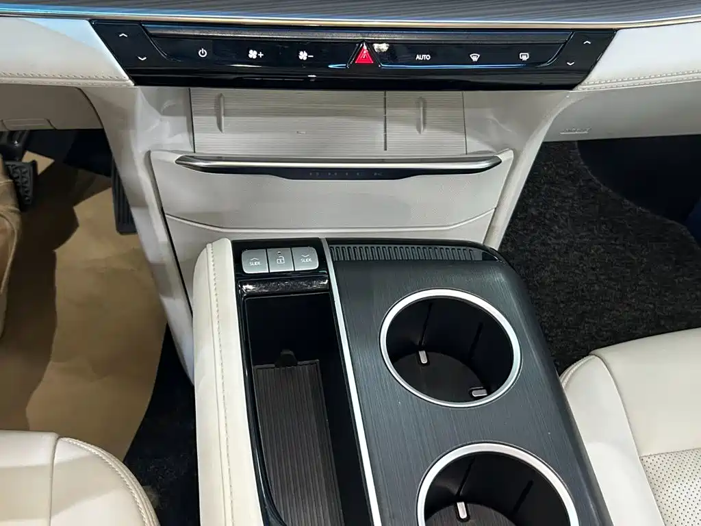 Buick GL8 New Energy 2024 2024 Land Honor Luxury Edition 6-Seater