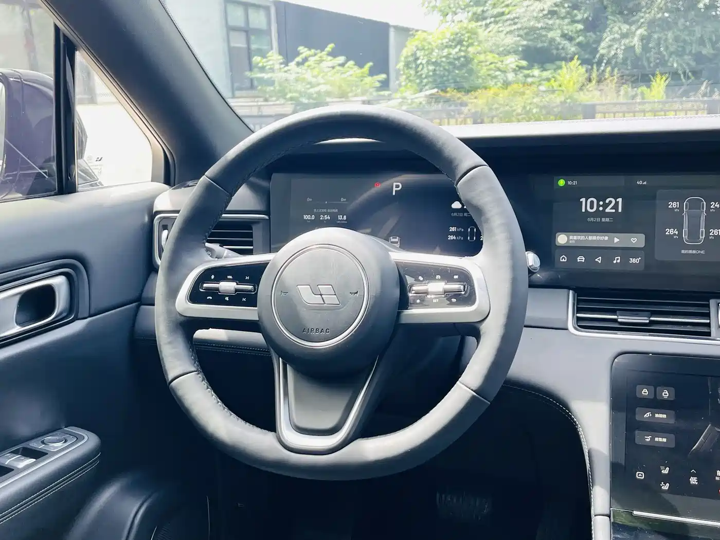 Фото 4 - Li Auto Li ONE
