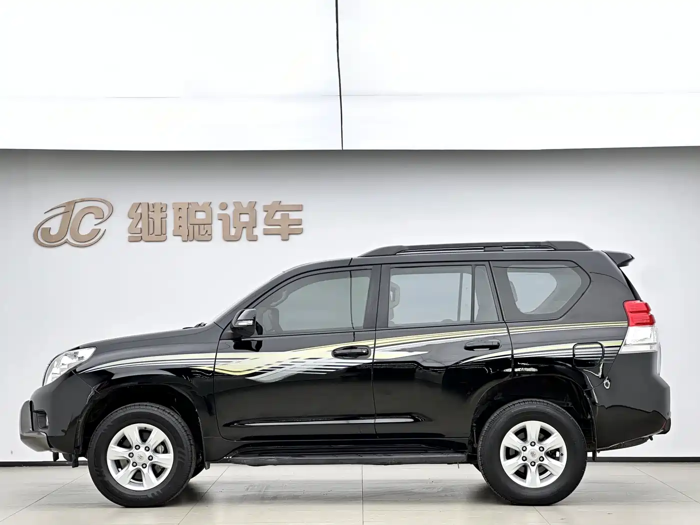 Toyota Prado (Import) 2010 2.7L Auto Luxury фото 2