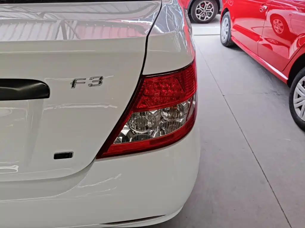 Фото 24 - BYD F3