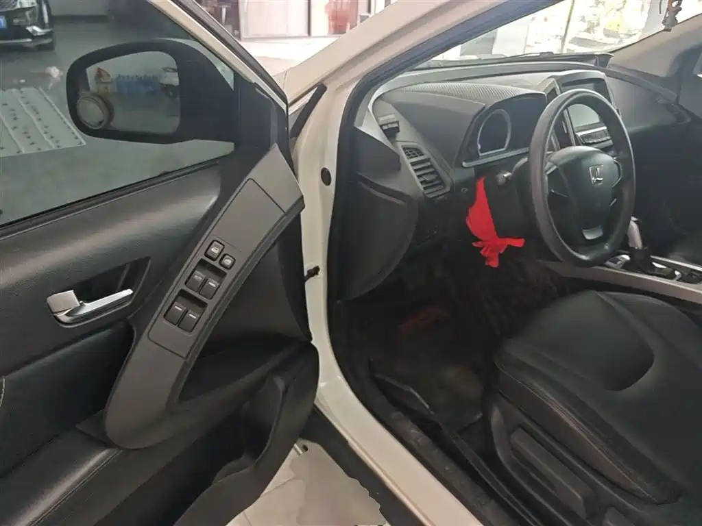 Luxgen U6 SUV 2016 2015 1.8T Innovation Upgrade