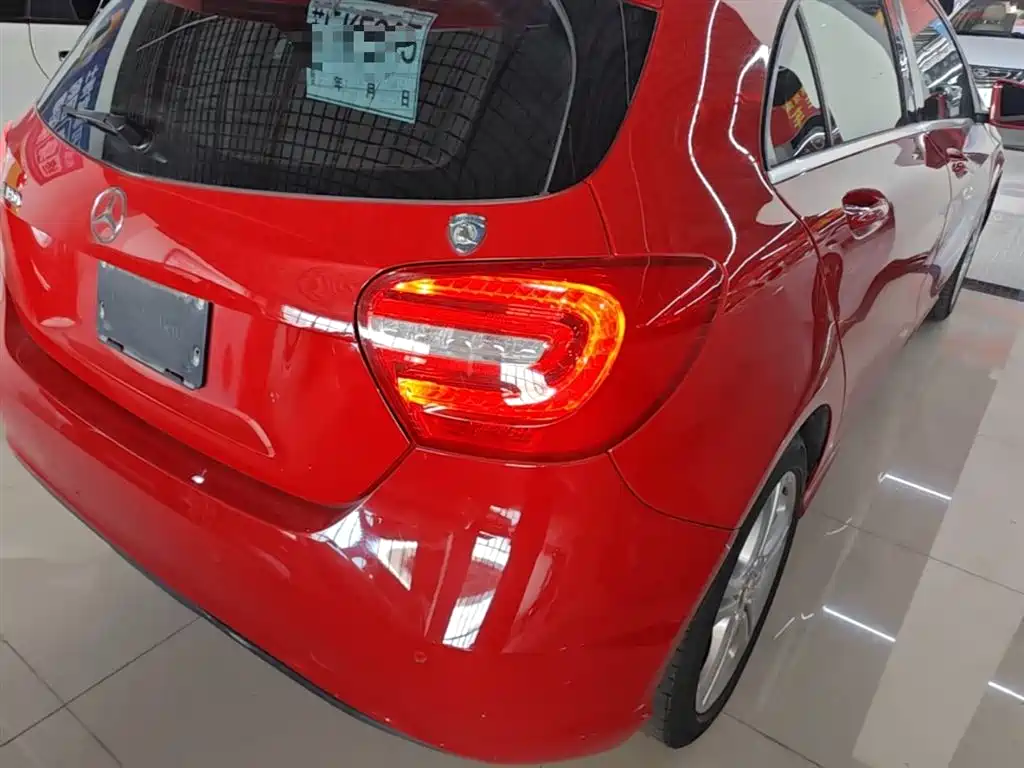 Mercedes-Benz A-Class (Import) 2015 A 180 Standard фото 8