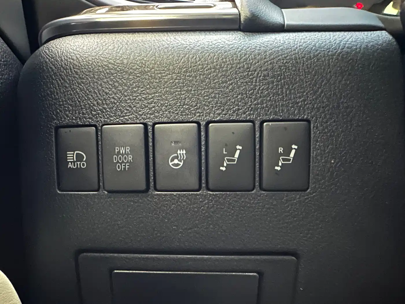 Toyota Alphard 2021 Hybrid 2.5L Premium фото 29