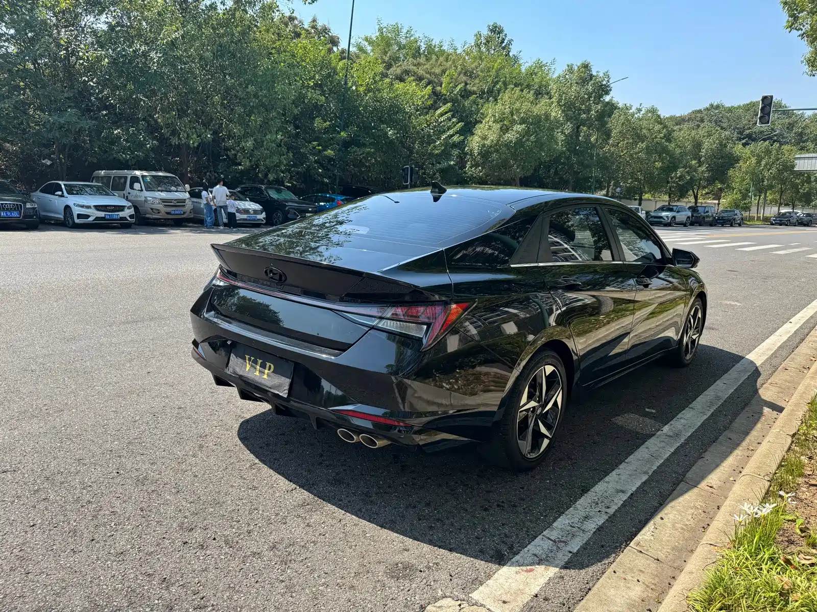 Фото 9 - Hyundai Elantra
