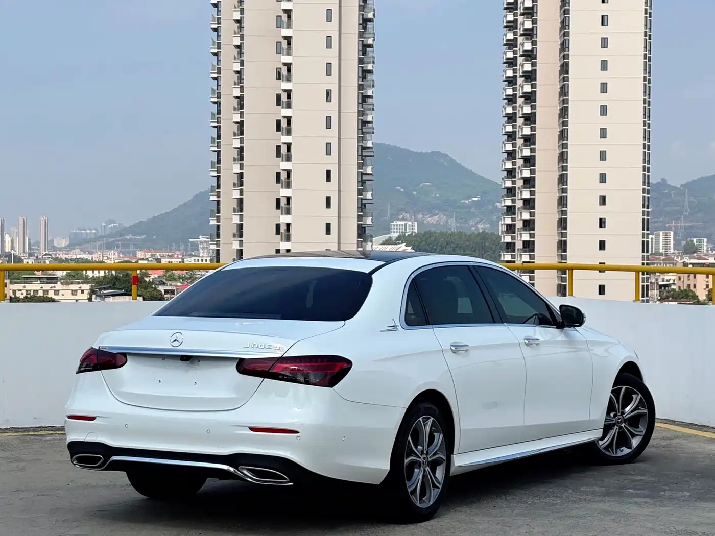 Mercedes-Benz E-Class 2021 E 300 L Sport Luxury Edition фото 10