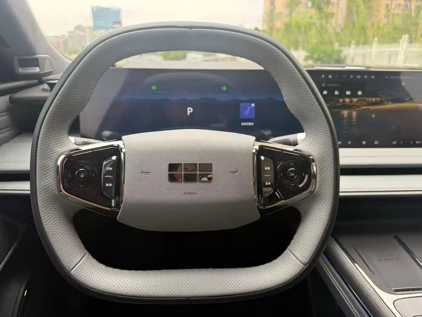 Geely Galaxy Galaxy E8 2025 700km Long Voyage Smart Drive Edition фото 5