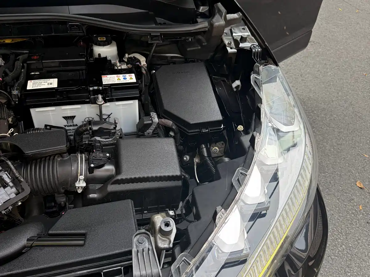 Toyota Frontlander 2022 2.0L CVT Luxury PLUS Edition фото 17