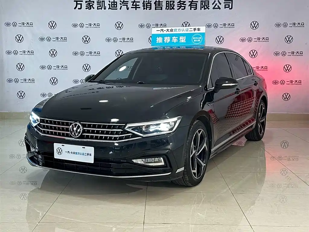 Volkswagen Magotan 2023 2 Million Units Anniversary Edition 330TSI DSG Leading Type