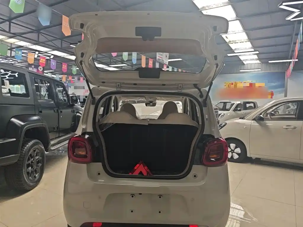 Фото 19 - Wuling Motors Hongguang MINIEV