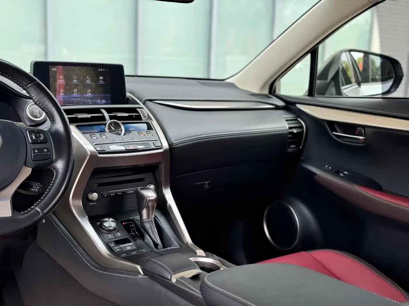 Lexus NX 2018 Model 300 FWD Fengxing Edition фото 18