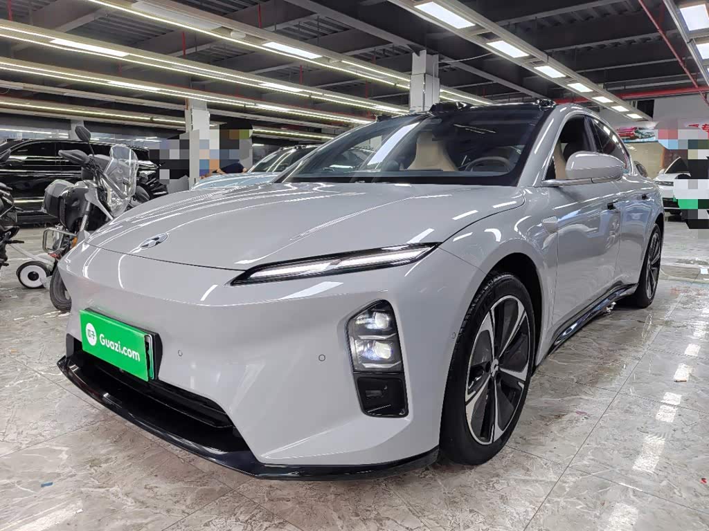 NIO ET5