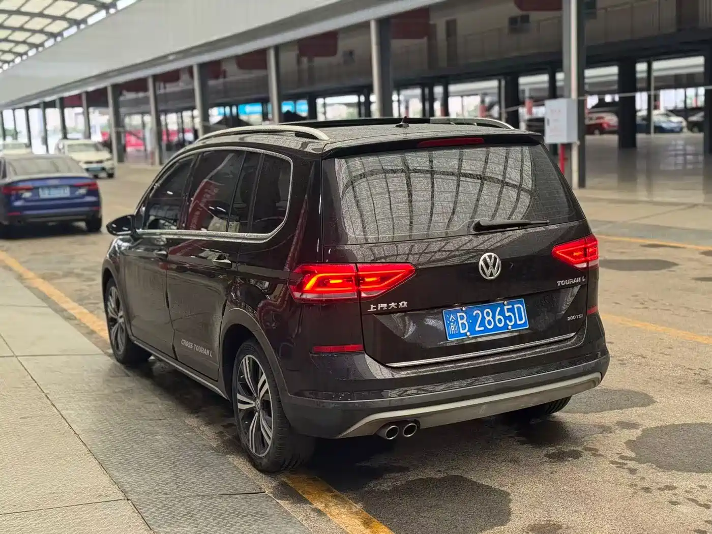 Volkswagen Touran 2018 Touran L 280TSI DSG Frontier Luxury Edition 6-Seater China V фото 13