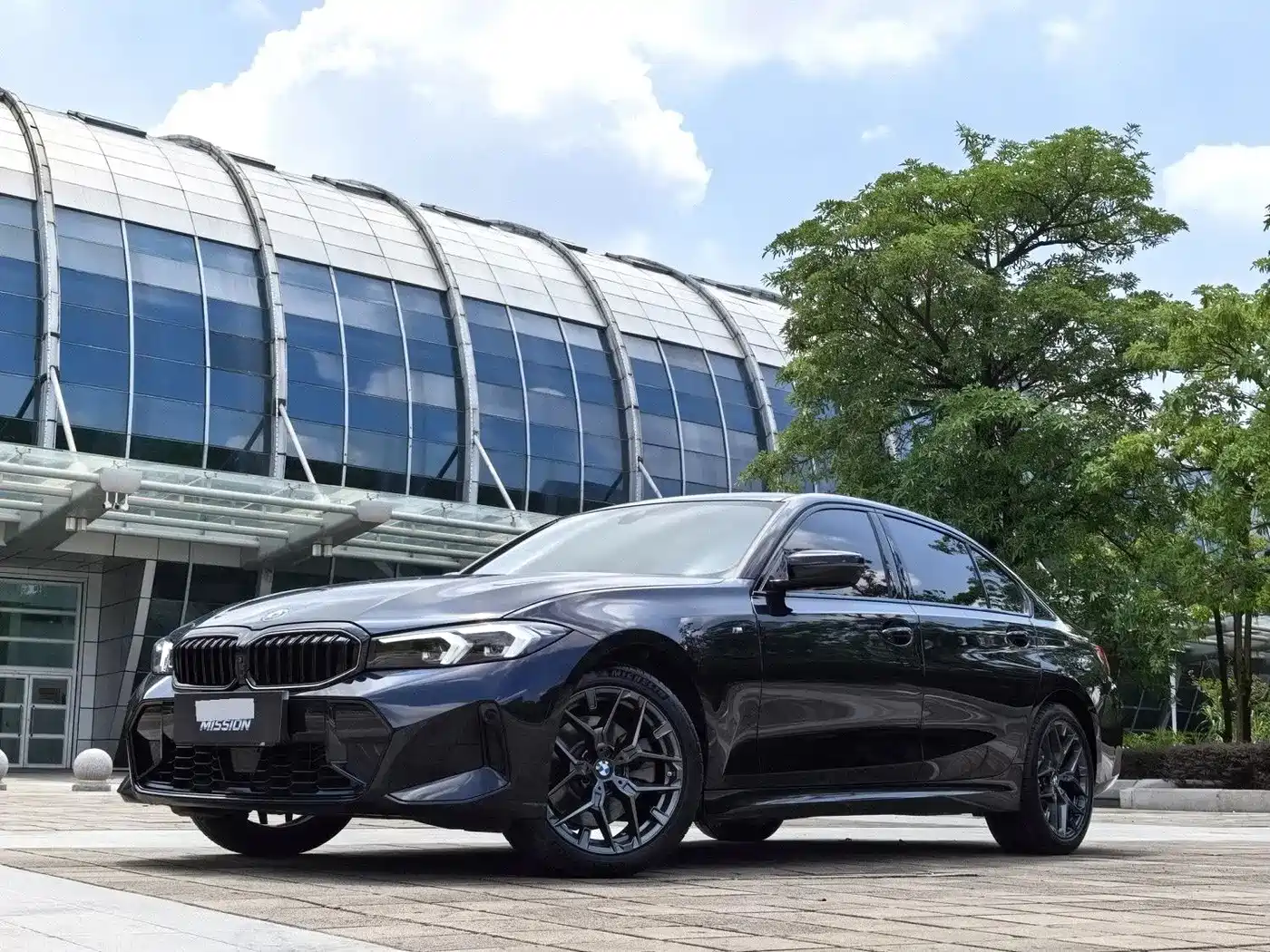 BMW 3 Series 2026 2025 330Li M Sport Night Edition