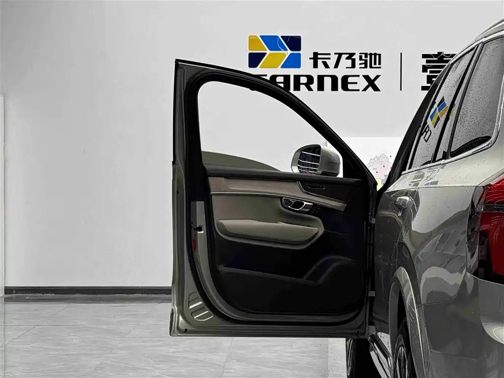 Volvo XC90 2025 Facelift B6 Intelligent Luxury 6-Seater фото 5