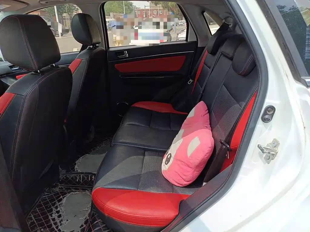 BAIC Senova X25 2017 2015 1.5L Automatic Luxury
