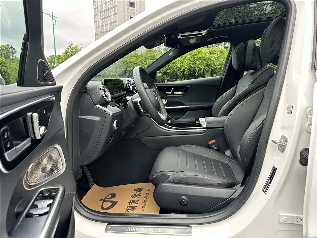Mercedes-Benz C-Class 2025 C 260 L Night Sport Edition фото 5