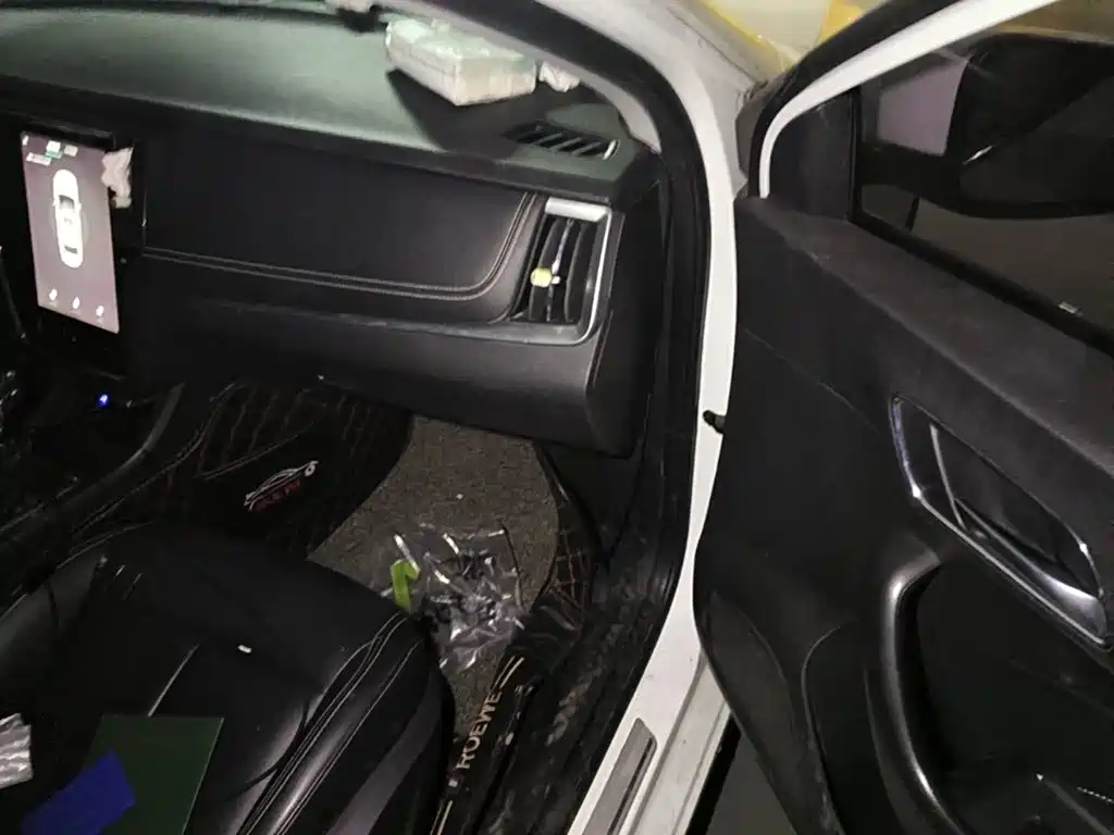 Roewe i6 2018 2018 20T Automatic Internet ZhiXiang Edition