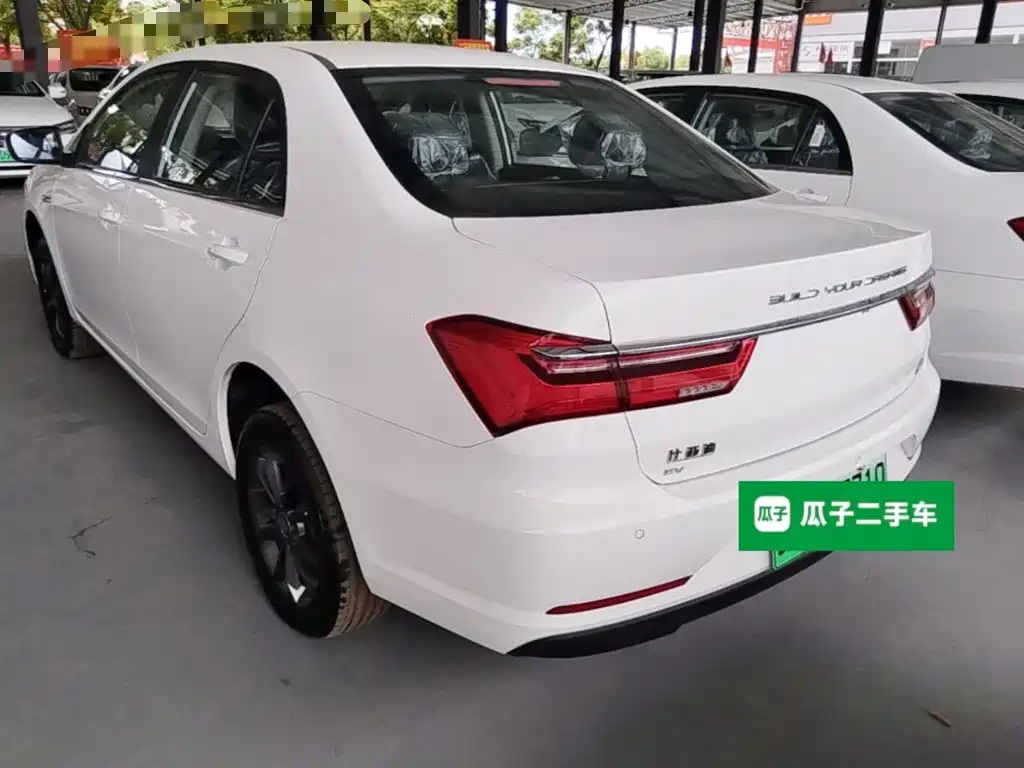 Photo 5 - BYD Qin New Energy