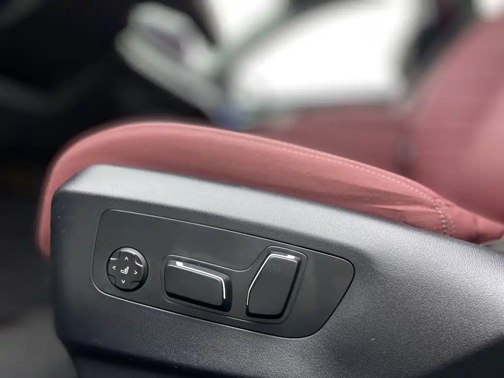 Фото 23 - BMW 5 Series