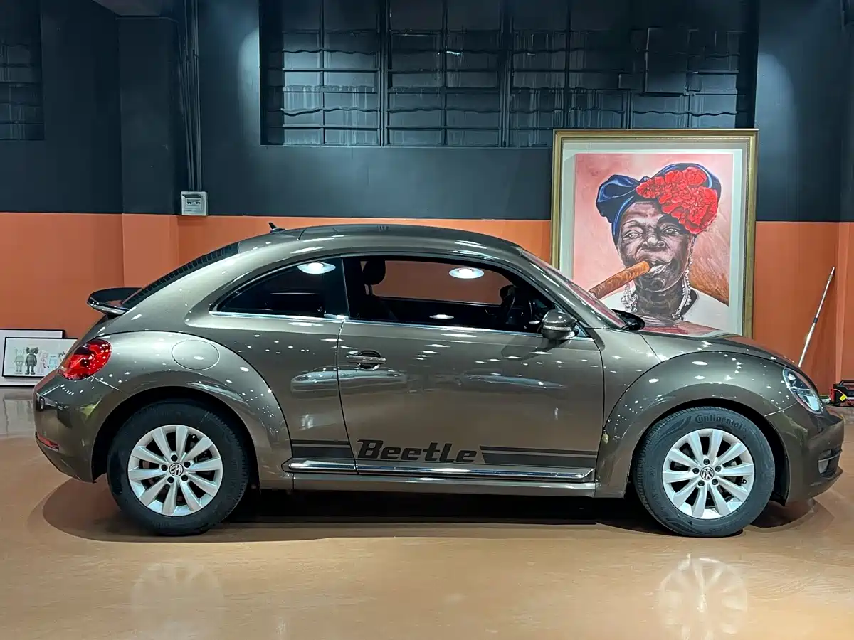 Volkswagen Beetle 2013 1.4TSI Fashion Edition фото 4