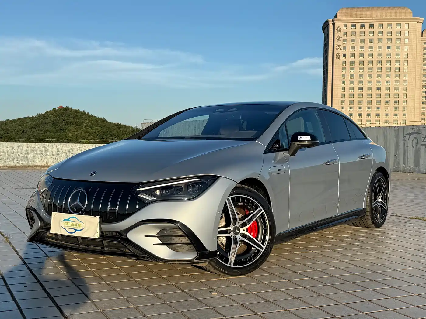 Mercedes-Benz EQE AMG 2023