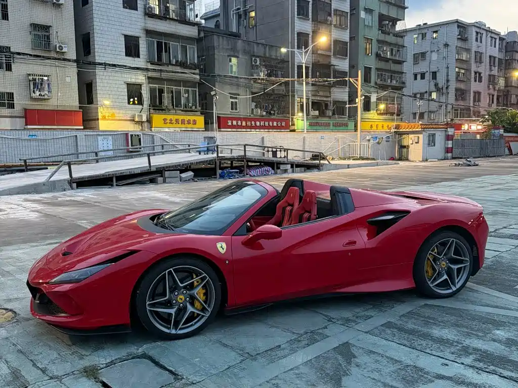 صورة 1 - Ferrari F8