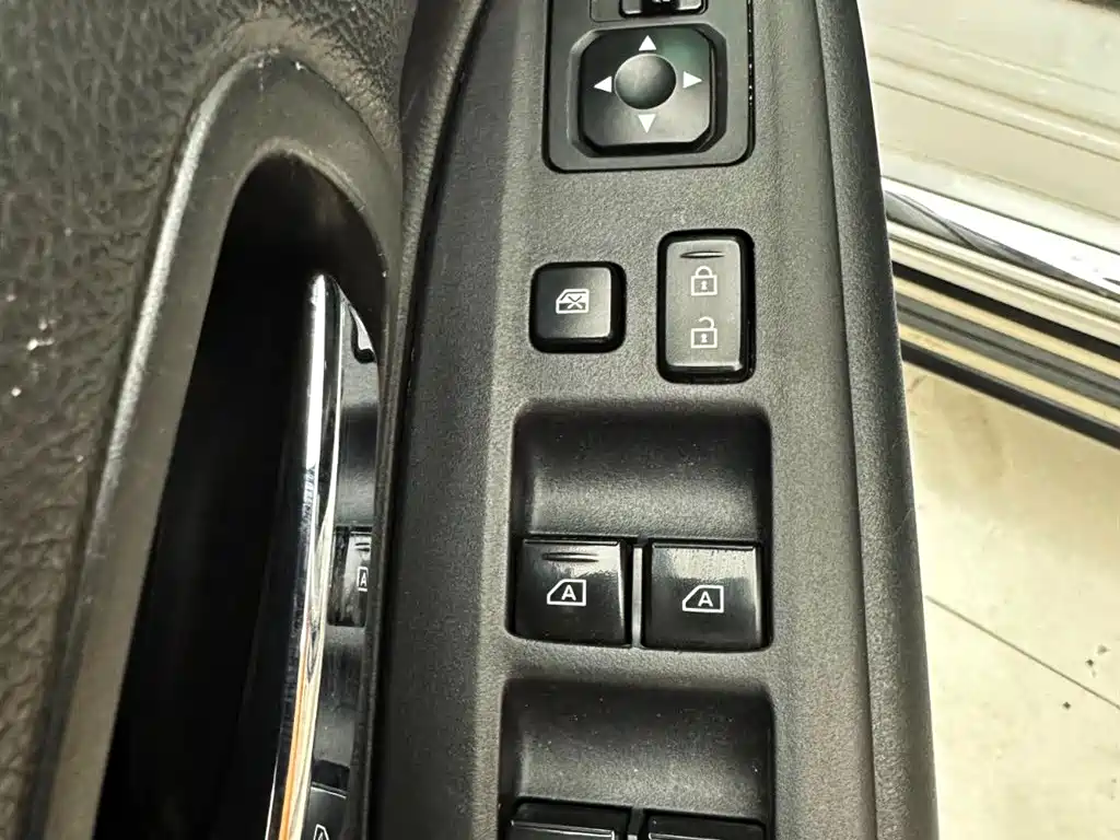 Mitsubishi Outlander 2021 2.0L 2WD Smooth Ride Version 5-Seater фото 17