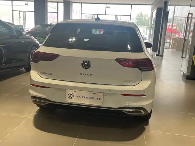 Volkswagen Golf 2023 280TSI DSG Pro — фото 5