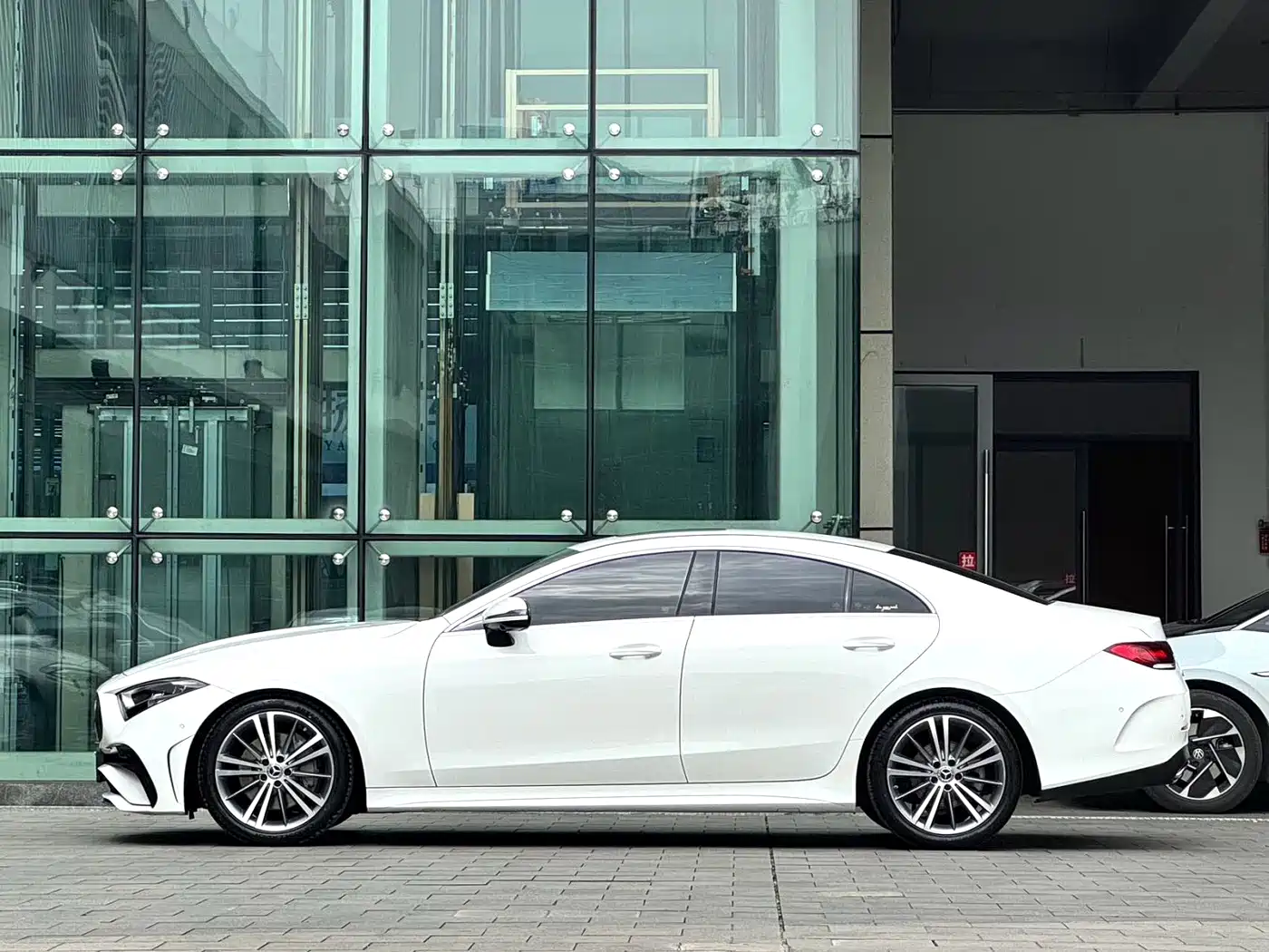 Mercedes-Benz CLS 2022 CLS 300 Dynamic фото 8