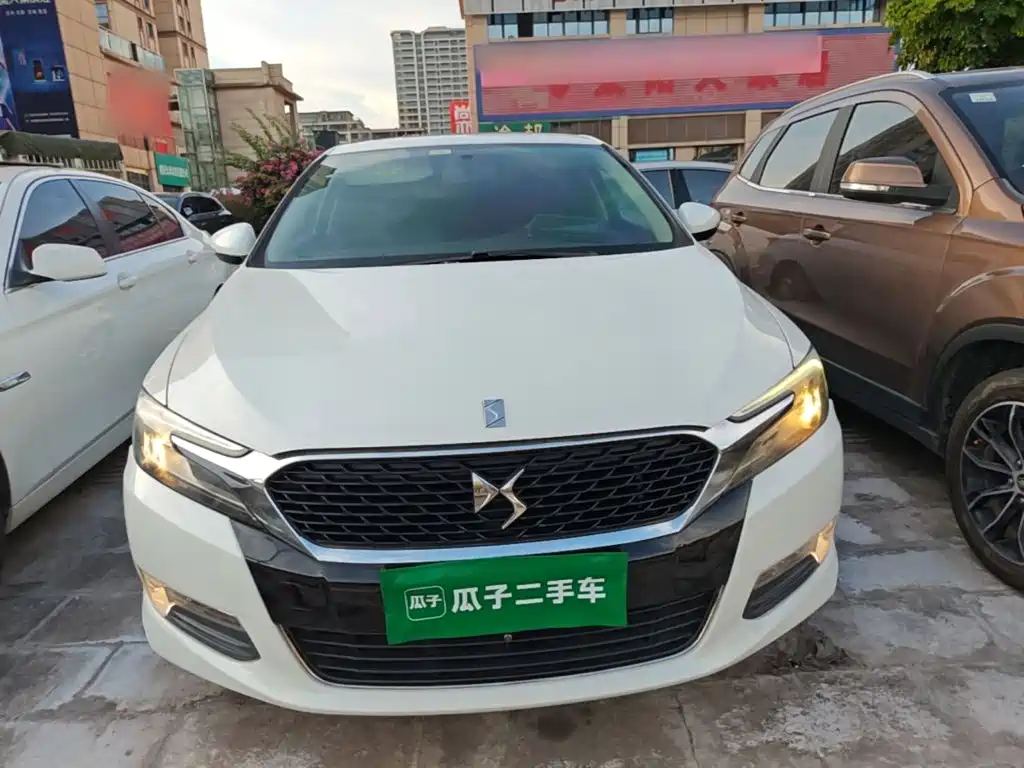 DS 5LS 2015 2014 1.8L Elegance VTi140