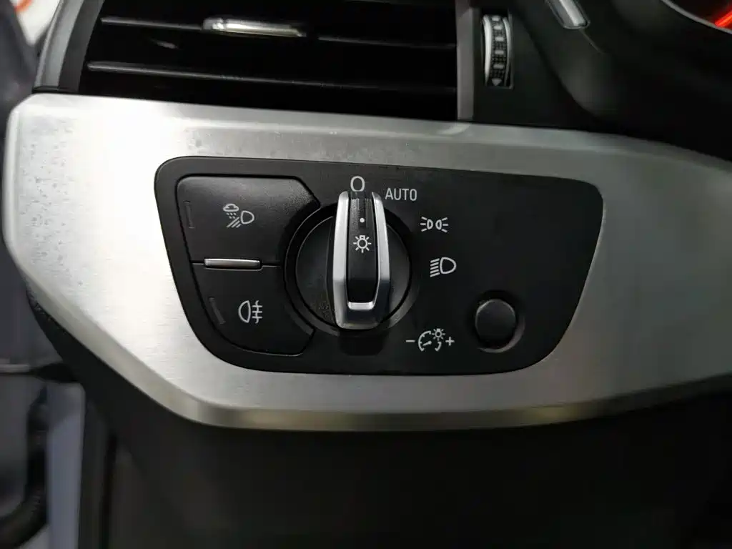 Фото 21 - Audi A4L