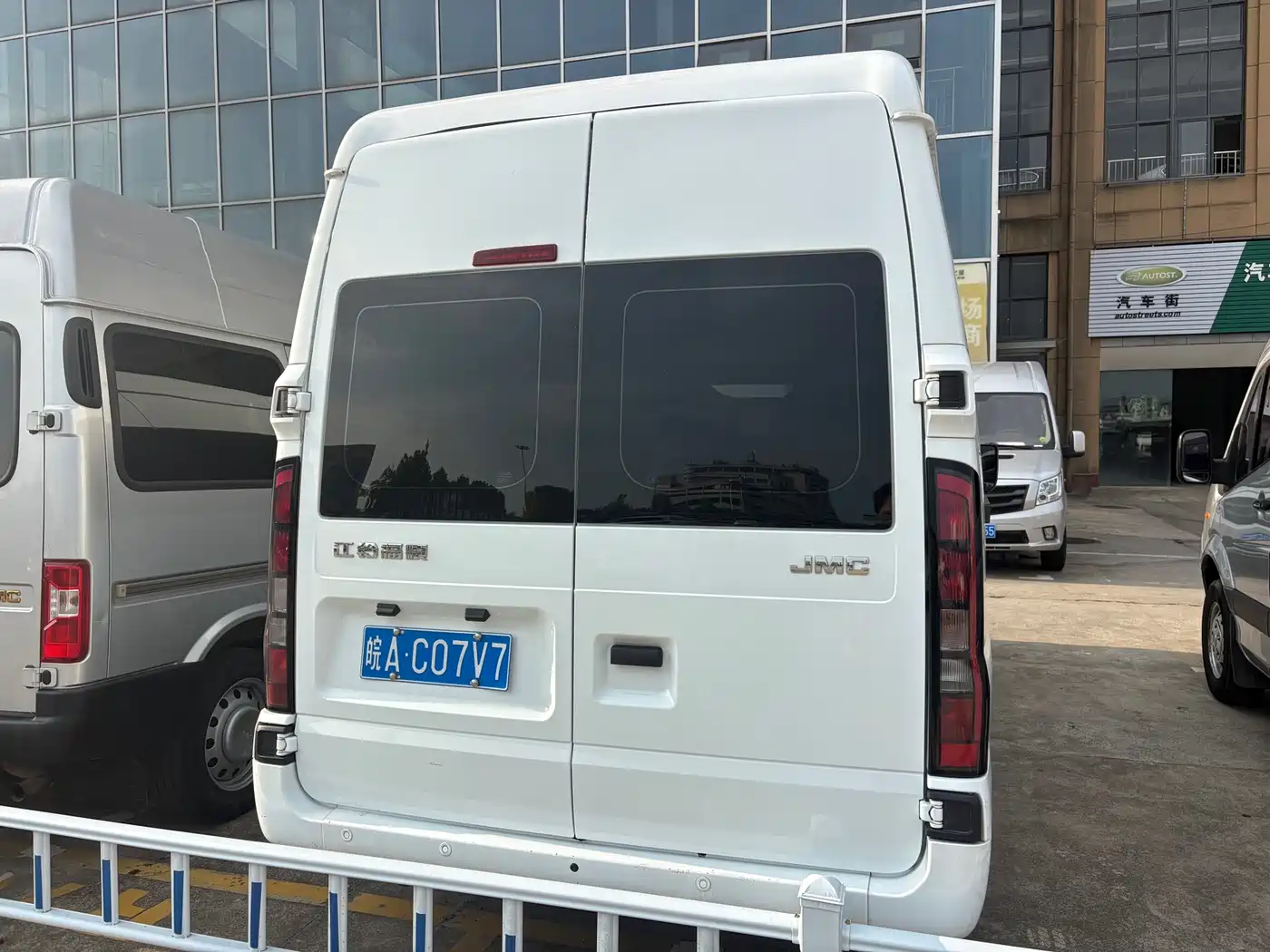 Jiangling JMC Fushun 2023 2022 2.0T Manual Multi-purpose Passenger Vehicle Medium Wheelbase Medium-high Roof 6-7 seater