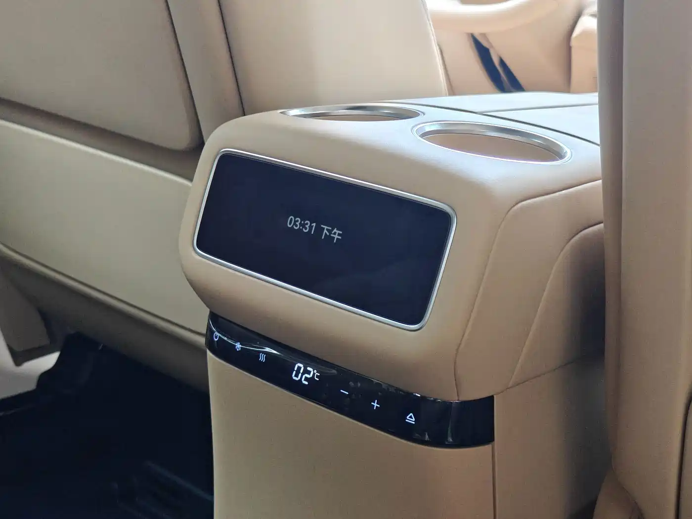 Chery Fengyun Fengyun T11 2025 2024 Base Model