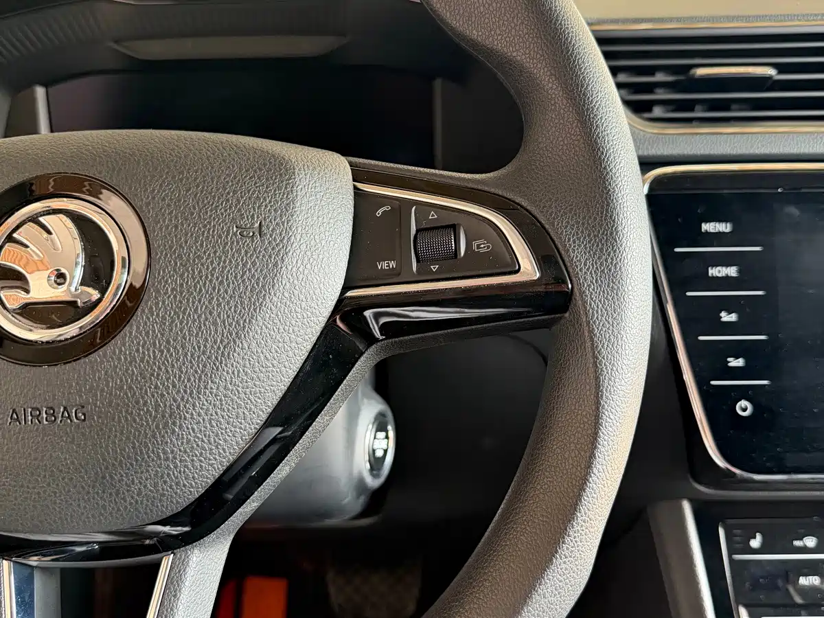 Photo 20 - Škoda Superb