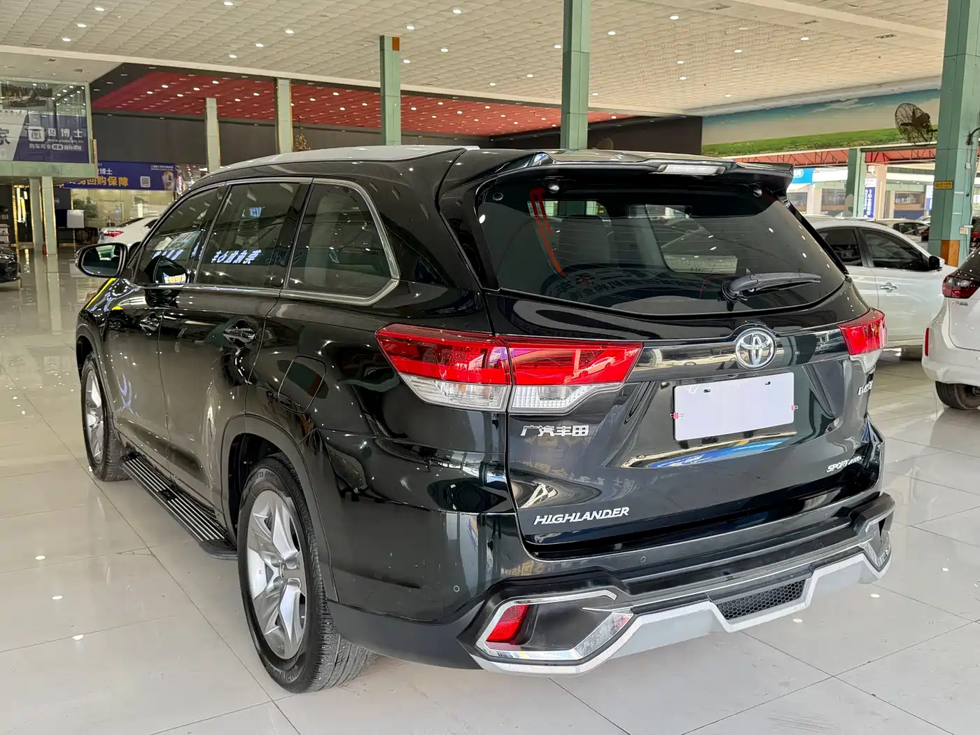 TOYOTA HIGHLANDER