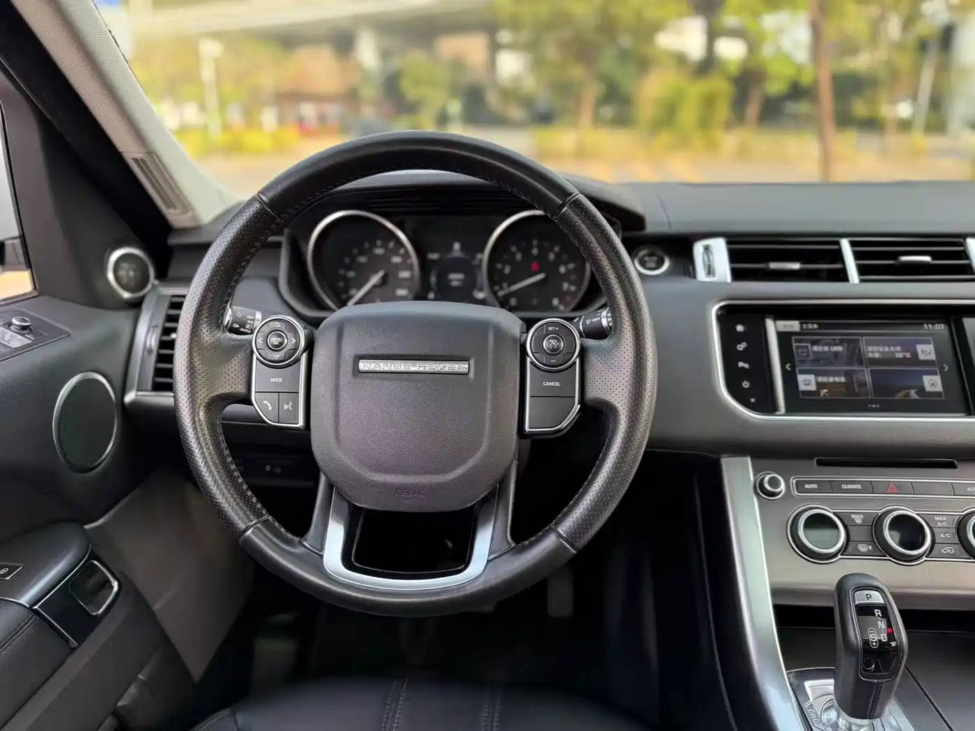 Land Rover Range Rover Sport 2017 3.0 SC V6 SE фото 10