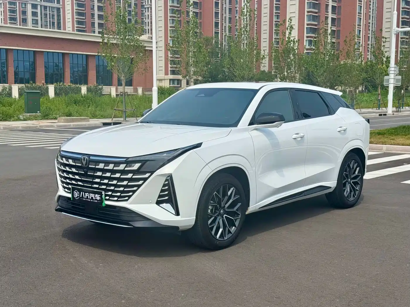  Changan Changan UNI-Z New Energy 2024 Blue Whale iDD 125km Surpassing Edition