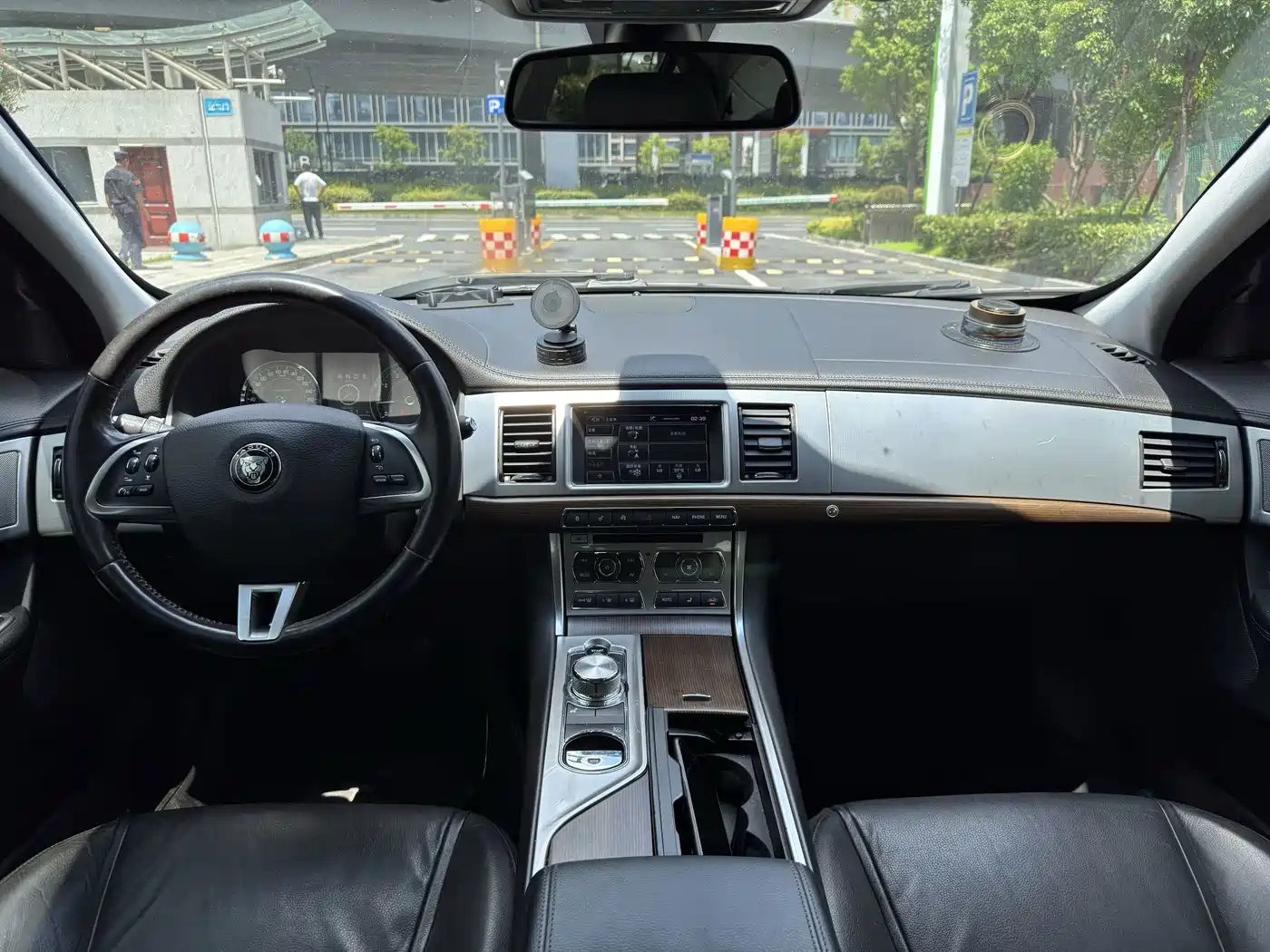 Jaguar XF 2015 2015 XF 2.0T Style Edition