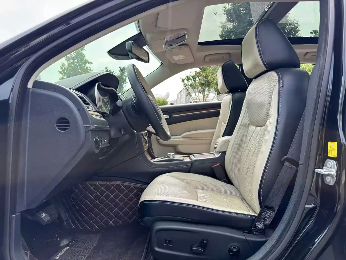Chrysler 300C (Import) 2018 2016 3.0L Beyond Edition