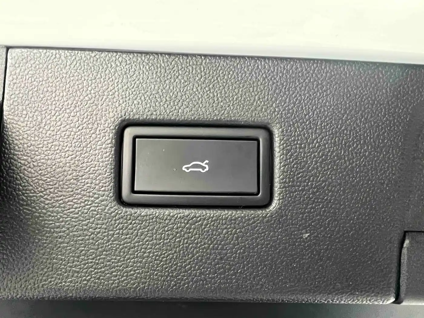 Volkswagen Tayron 2022 280TSI 2WD Luxury Smart Connect Edition фото 19