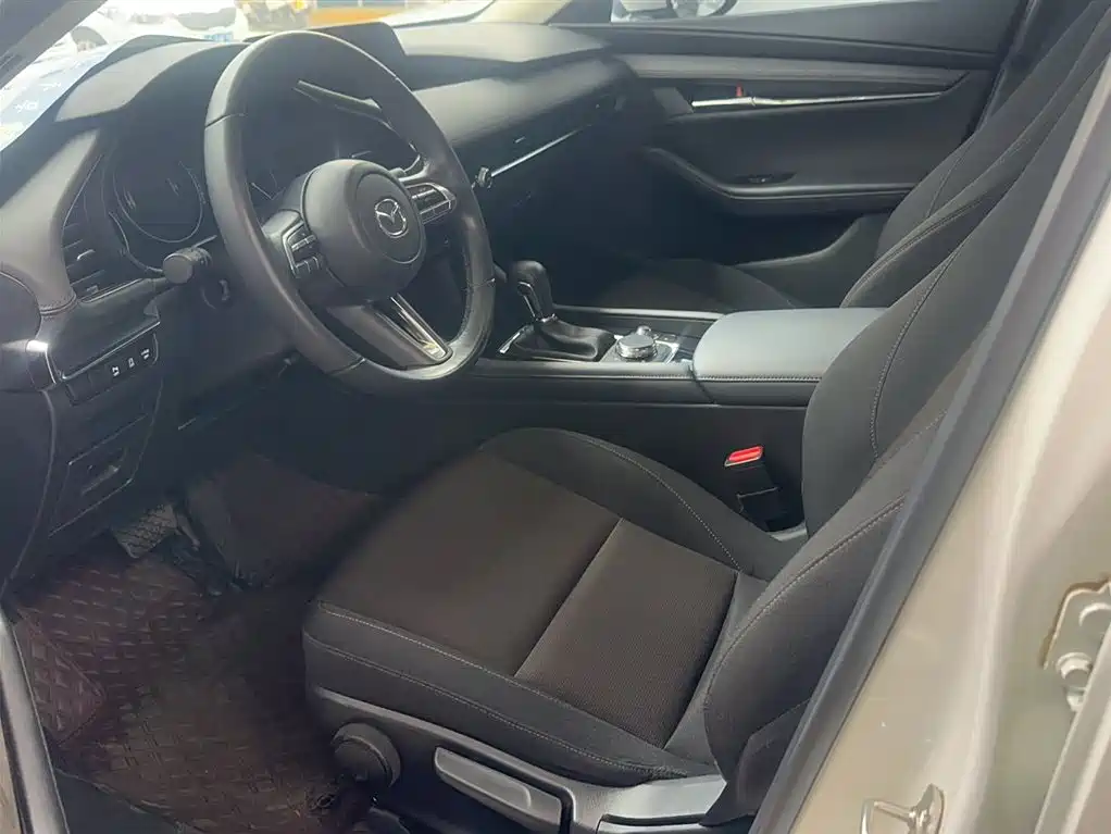 Mazda Mazda 3 2024 2023 2.0L Auto Zhixuan